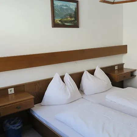 Haus Enzian Apartamento